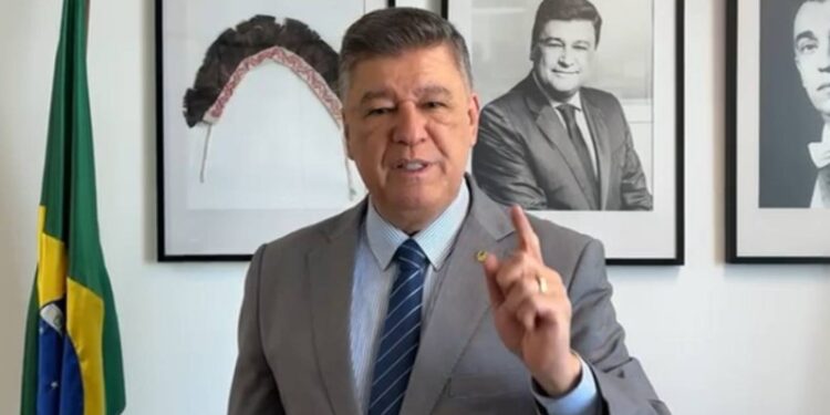 líderes do PT fazem petição contra Carlos Viana