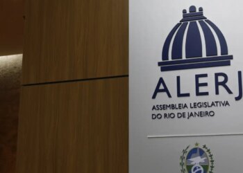 TRE-RJ marca para terça recontagem de votos após cassação de Bacellar