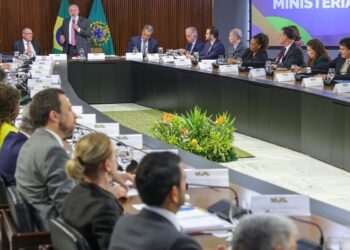 Lula confirma Alckmin como pré-candidato a vice-presidência