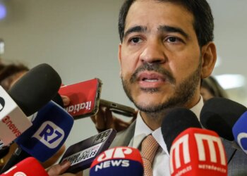 Parecer da indicação de Jorge Messias ao STF é lido na CCJ do Senado