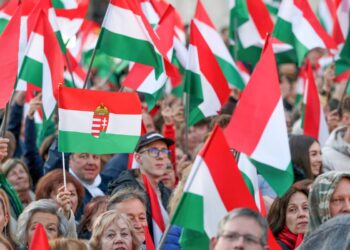 Hungria tem eleições neste domingo e Orbán pode deixar o poder