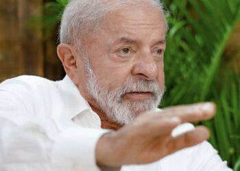 Lula defende PIX em resposta a críticas dos EUA ao método de pagamento