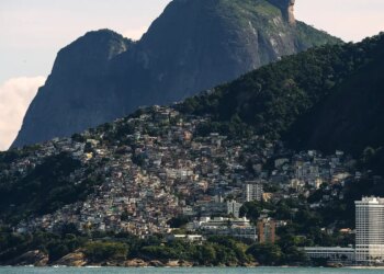 PC do Rio faz operação no Vidigal para capturar organização da Bahia