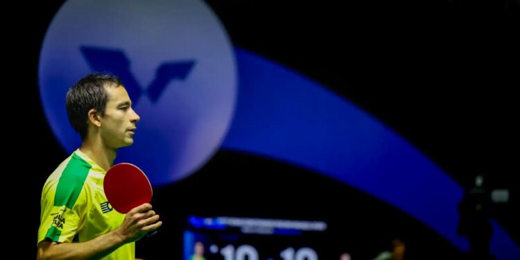 Calderano cai para chinês na semi e leva bronze na Copa do Mundo