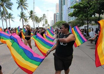 Justiça derruba lei sobre terapia de reversão da homossexualidade