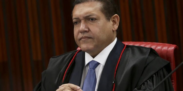 TSE elege Nunes Marques presidente da Corte; Mendonça será vice