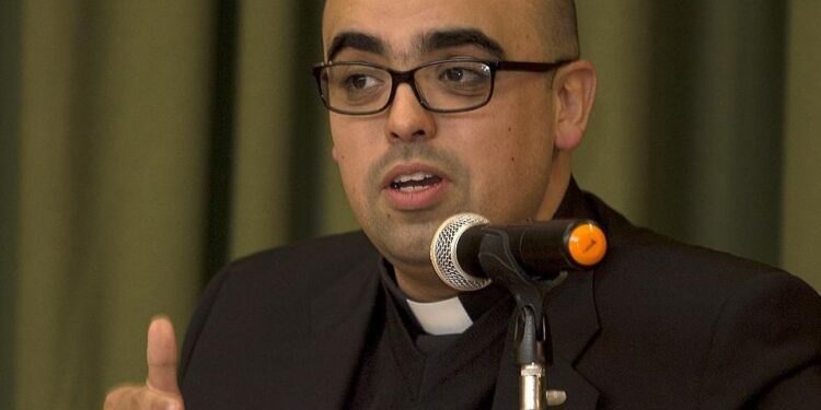 Nikolas Ferreira mobiliza apoio a padre José Eduardo por dívida