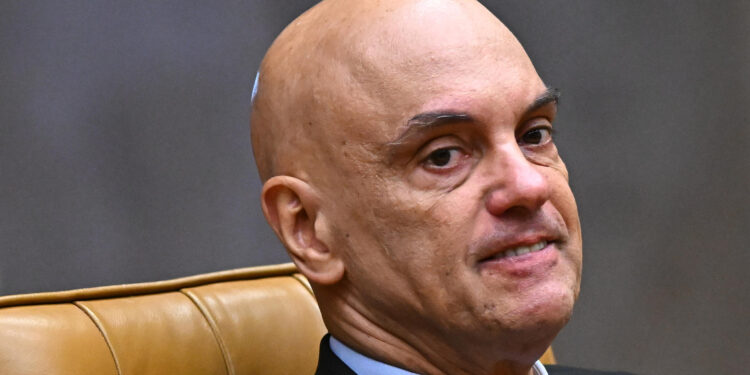 Voto de Moraes em Resolução do CFP ameaça liberdade religiosa