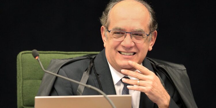 Ministro Gilmar Mendes defende fim da guerra ‘total’ às drogas