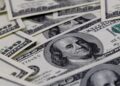 Dólar cai para R$ 4,98, e bolsa sobe em dia de alívio