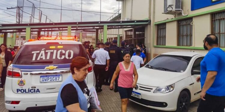 Padrasto de aluno suspeito de atacar escola é investigado pela polícia