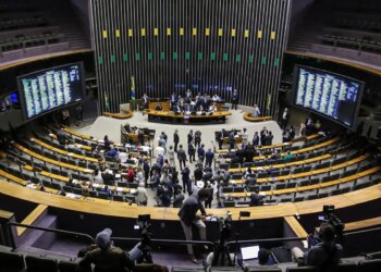 Câmara inicia análise de projeto sobre exploração de minerais críticos