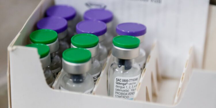 São Paulo amplia público-alvo da vacinação contra a dengue